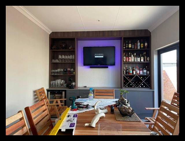 3 BEDROOM CLUSTER FOR SALE IN POMONA